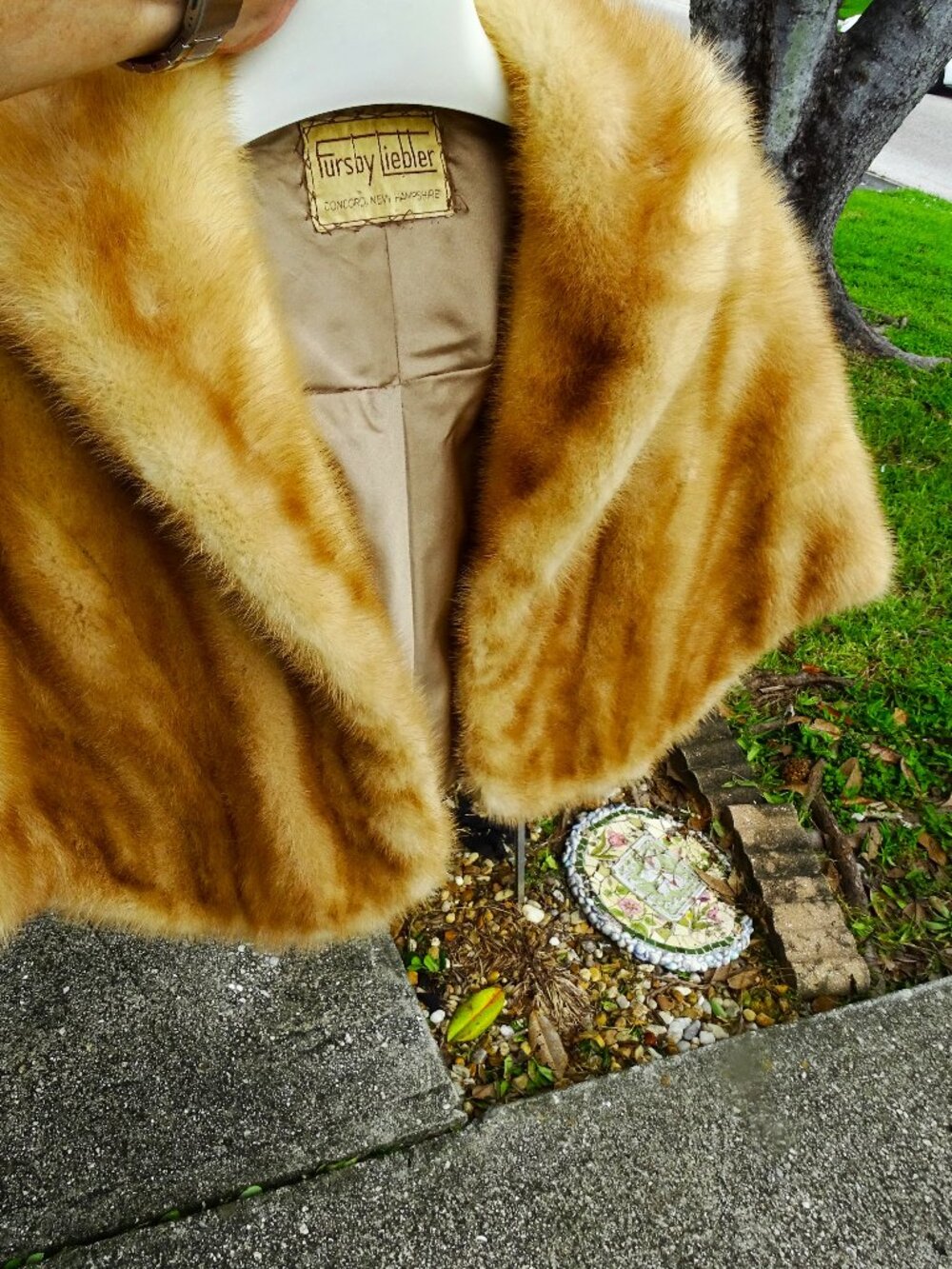 Vintage Mink Caplet - Honey Tone- Excellent Condition